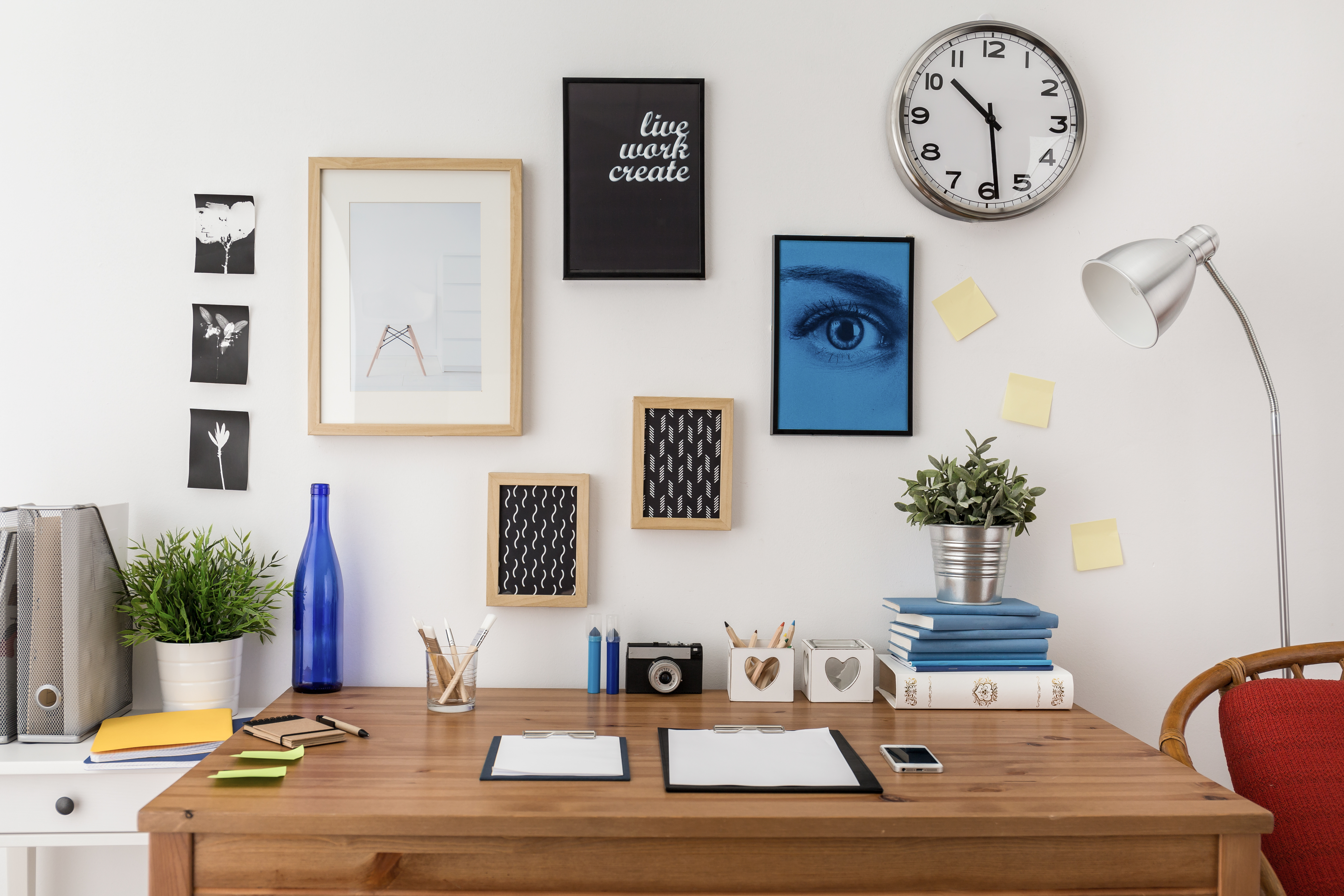 Tidy home office desk setup